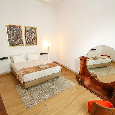 Pensao Rosinha Art Gallery House