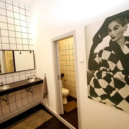 Guest house Pensao Rosinha Art Gallery House